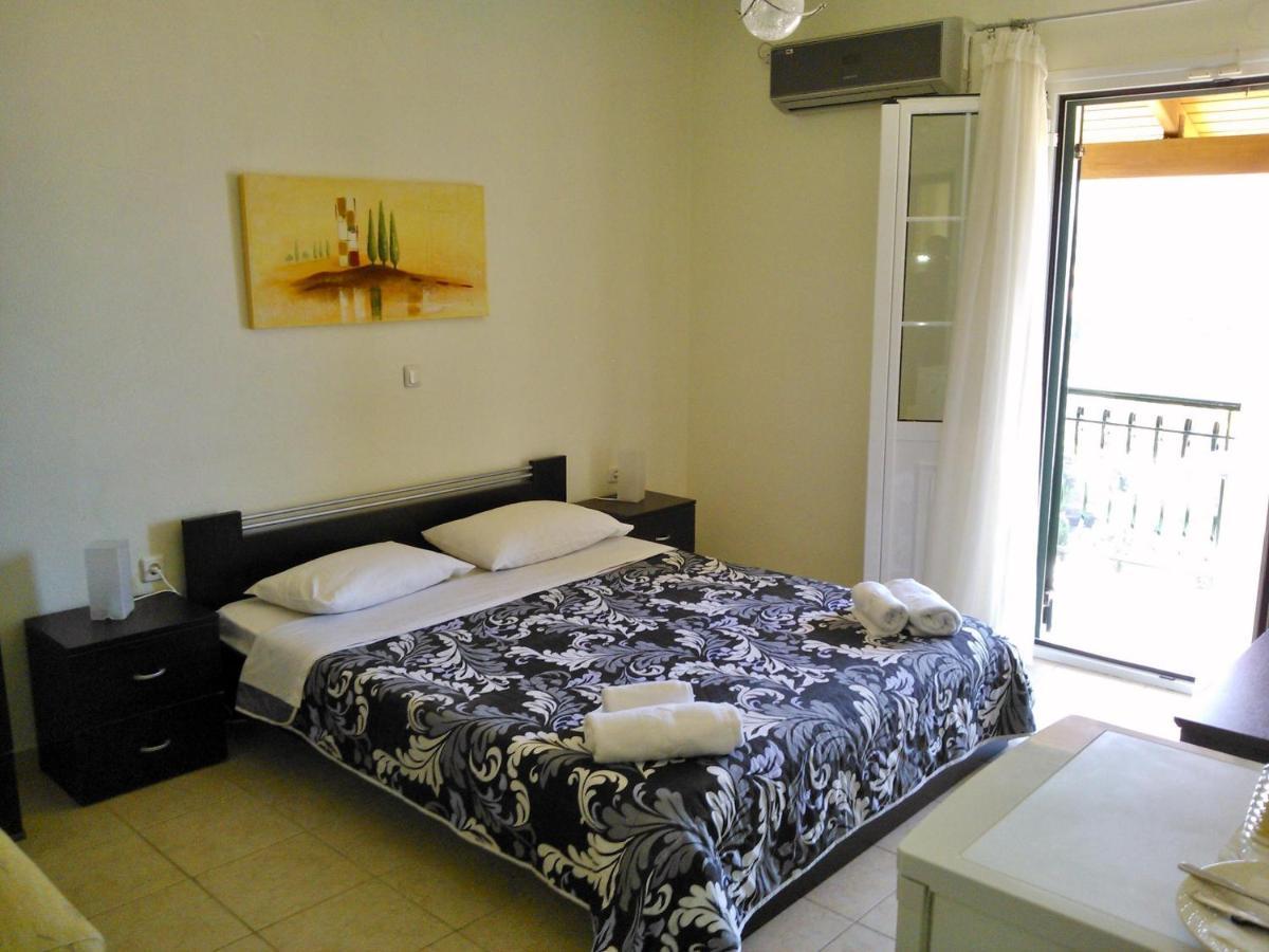 Niriides Apartments Asos Room photo